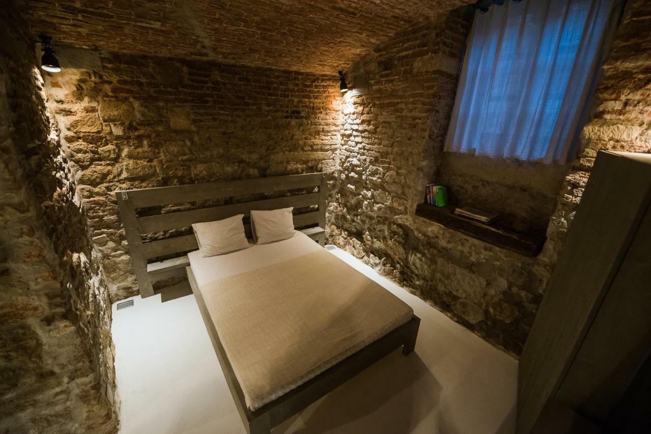 Old Central Apartment Cluj-Napoca Ngoại thất bức ảnh