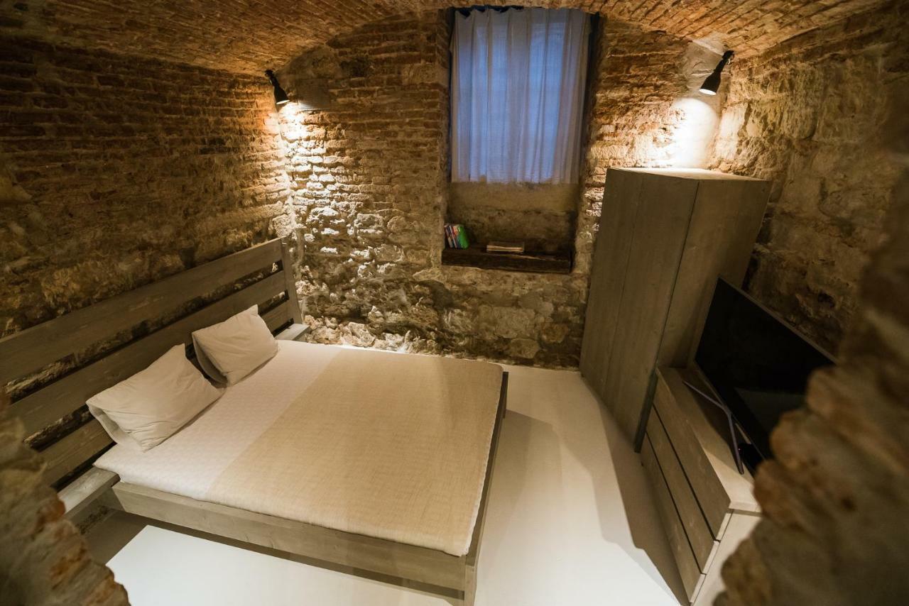 Old Central Apartment Cluj-Napoca Ngoại thất bức ảnh