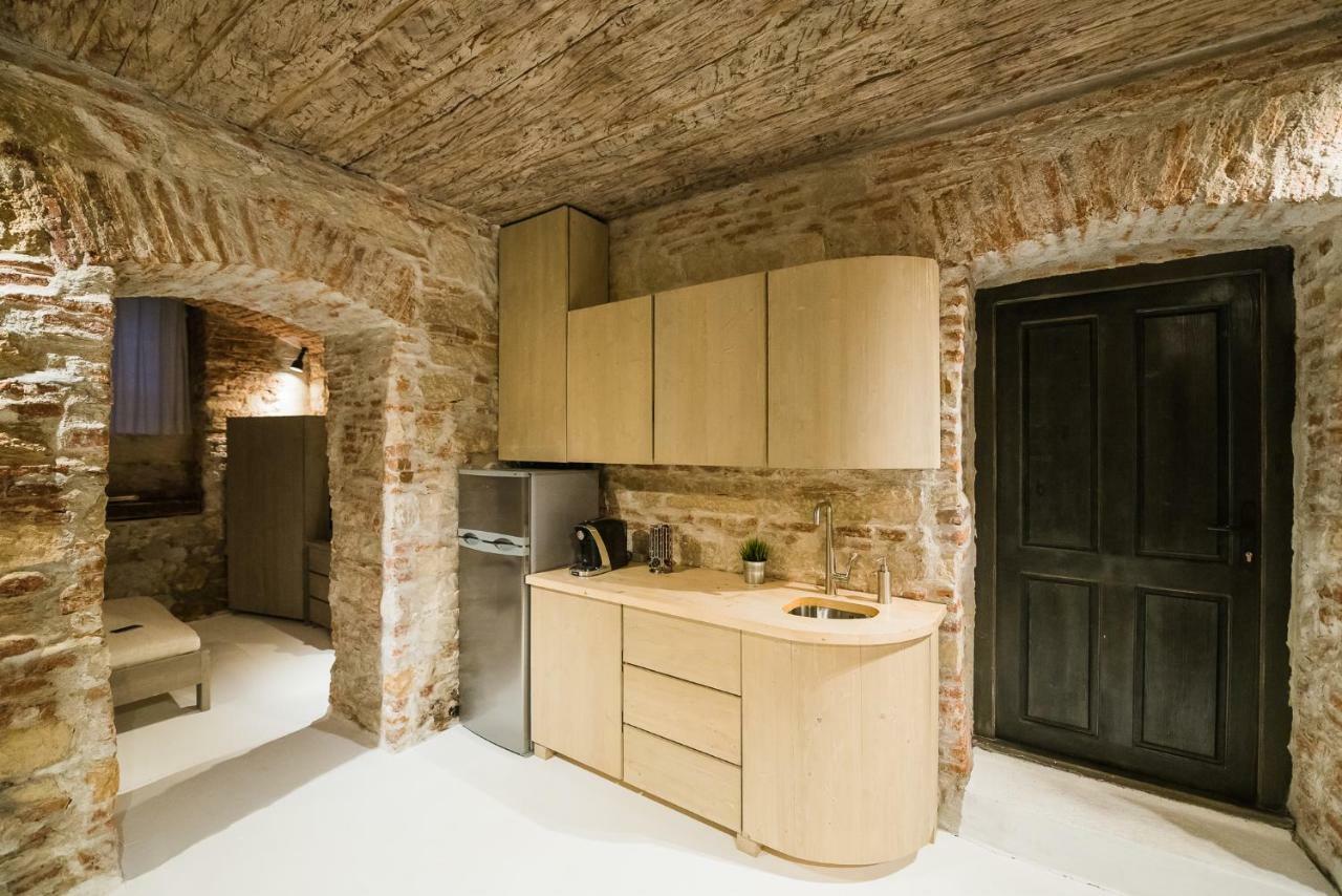 Old Central Apartment Cluj-Napoca Ngoại thất bức ảnh